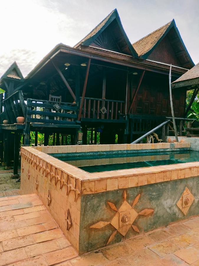 Baanthaeraek Vintage Bungalow ソンクラー エクステリア 写真
